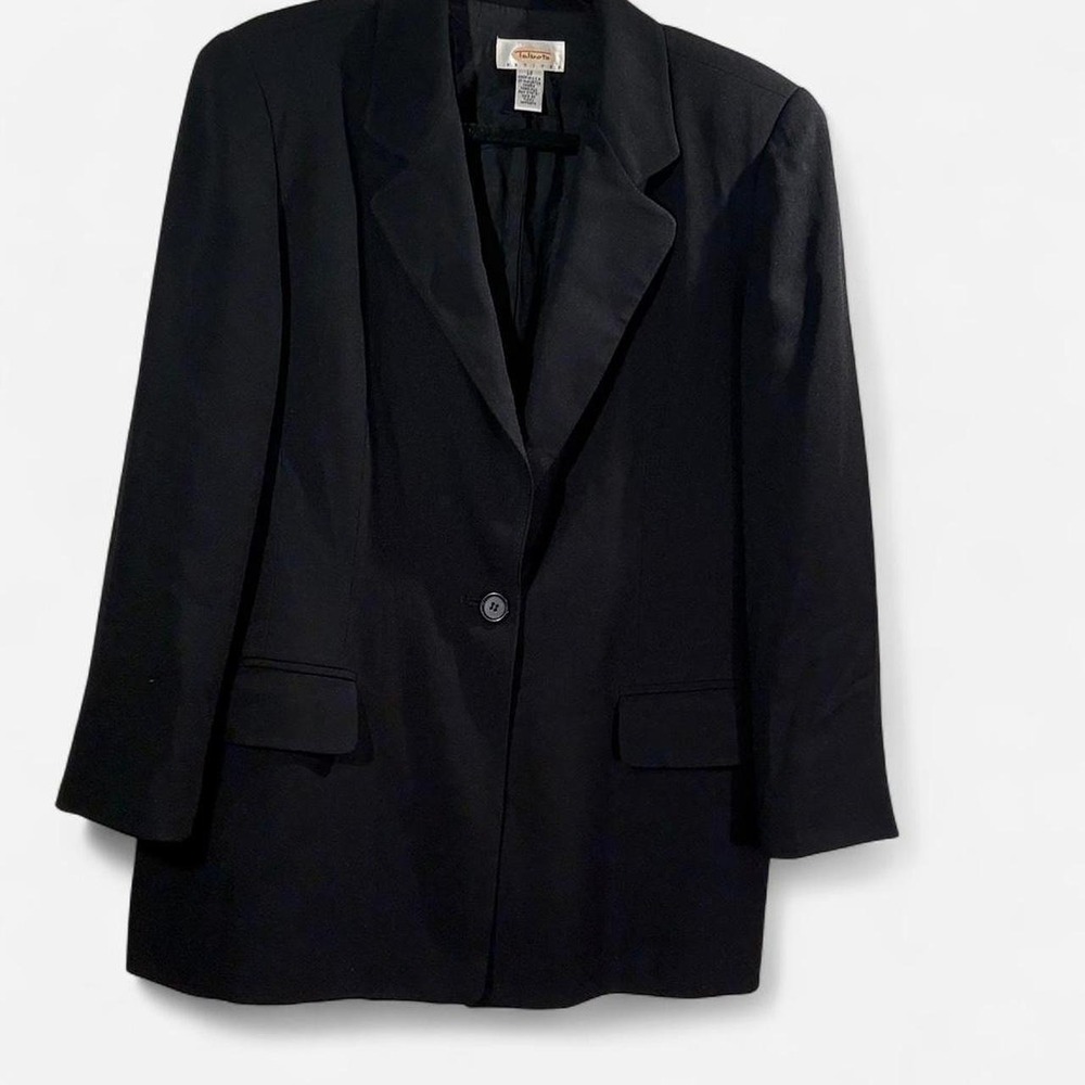 Black Talbots blazer with a classic look. Size: 12